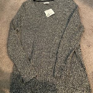 Sweater/blouse bundle